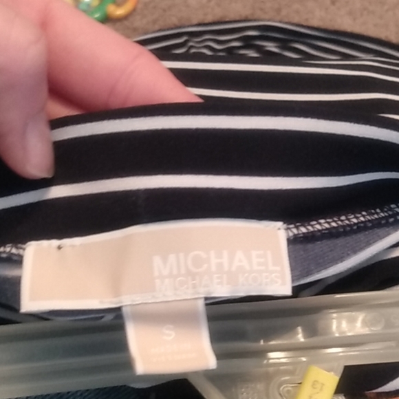 Never wore - Picture 2 of 3